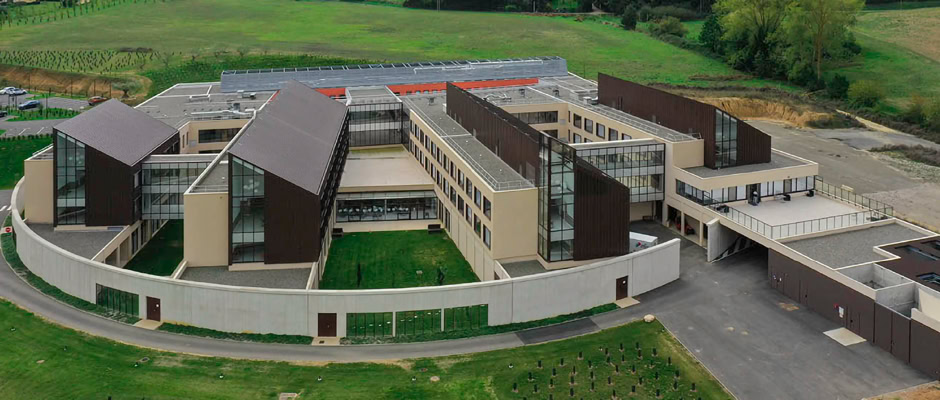 Vue aérienne du Pôle de Santé La Reviscolada à Montégut